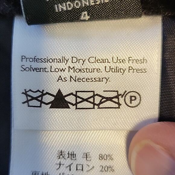 Eddie Bauer Short Skirt Women's 4 Black Gray Red Plaid Wool Y2K Dark Academia - Picture 6 of 9